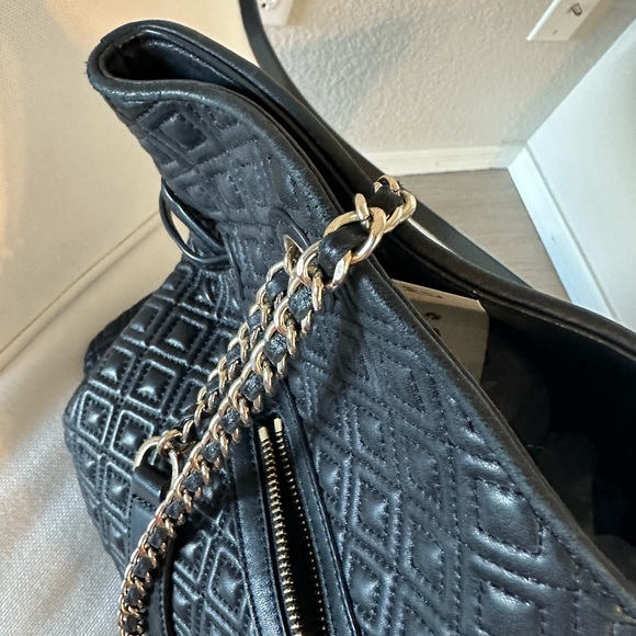 Authentic Tory Burch - Picture 12 of 16